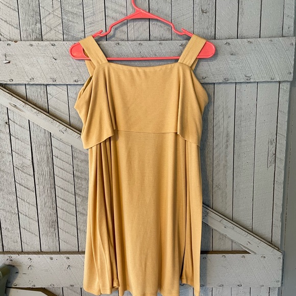 Soft Surroundings Yellow Cold Shoulder Zipper Top - Picture 7 of 9